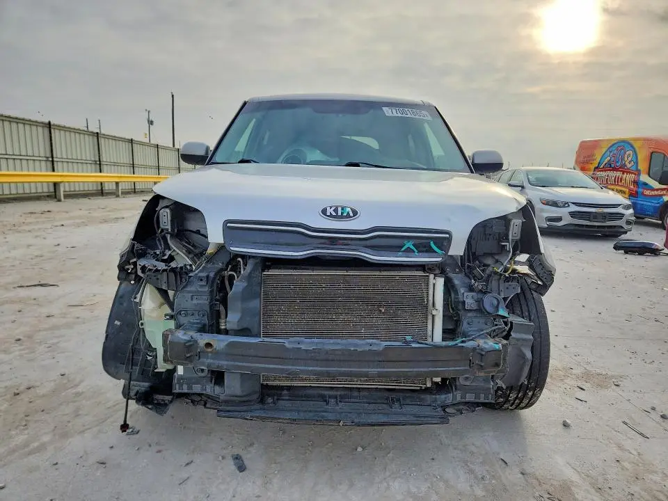 2019 KIA SOUL +  