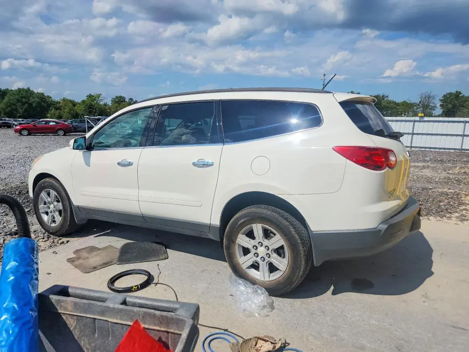 2010 CHEVROLET TRAVERSE LT  
