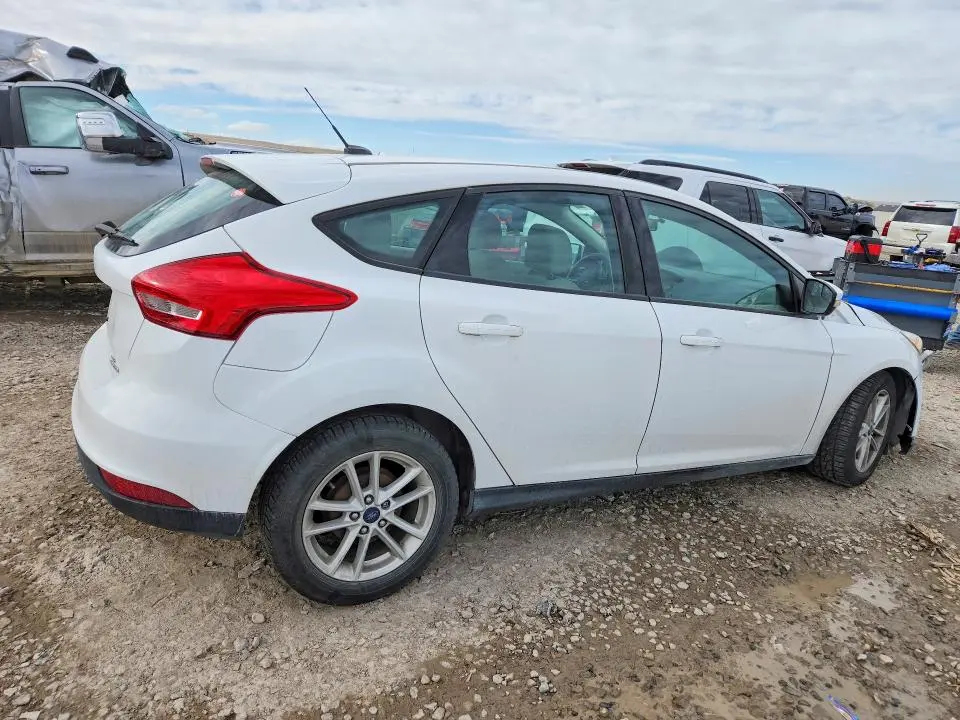 2016 FORD FOCUS SE  