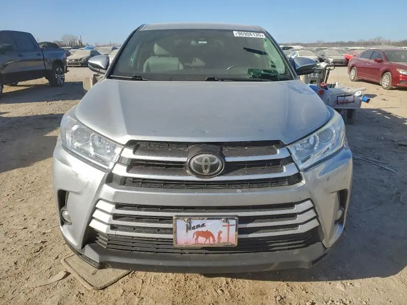 2018 TOYOTA HIGHLANDER LE  