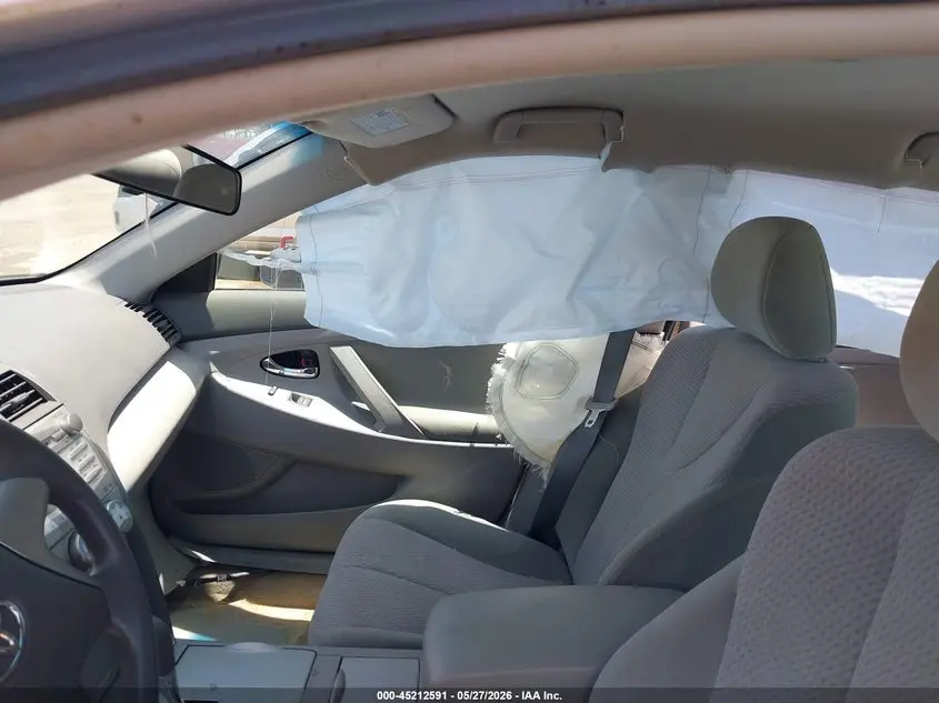 2010 TOYOTA CAMRY LE