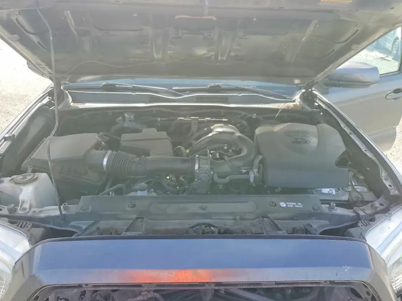 2016 TOYOTA TACOMA SR5 V6  
