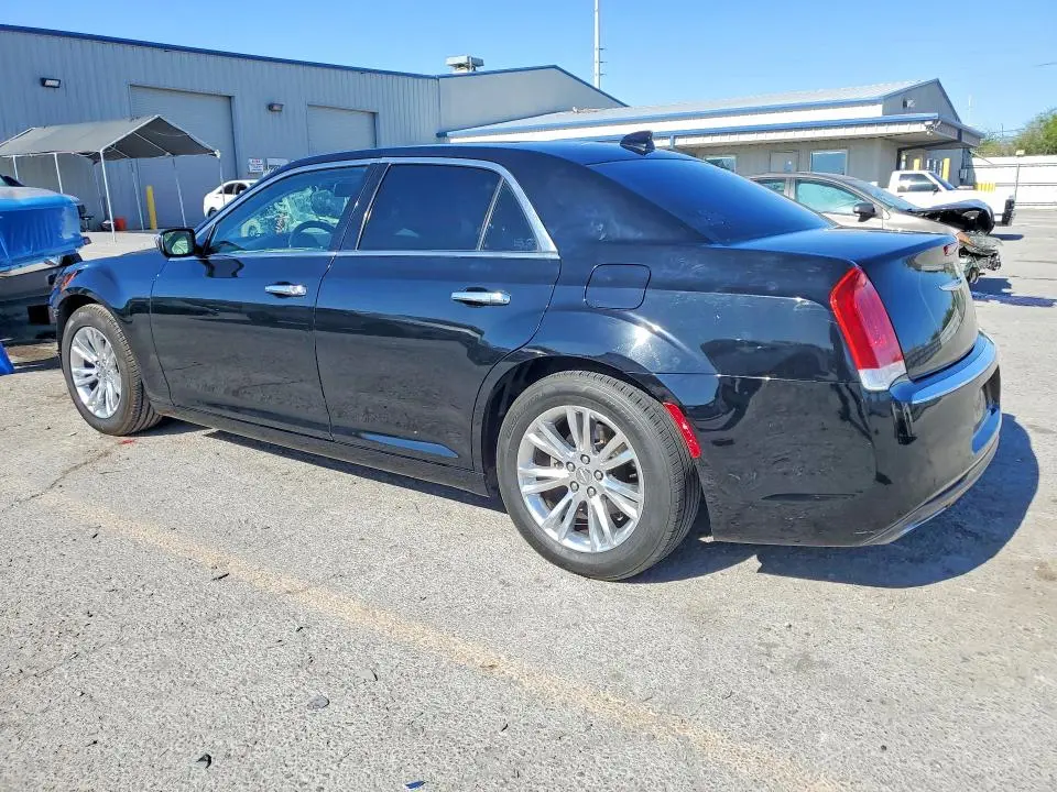 2017 CHRYSLER 300C   