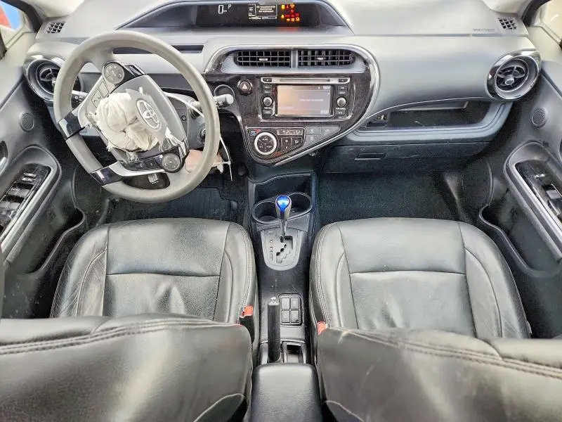 2019 TOYOTA PRIUS C L  