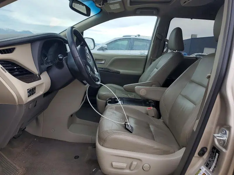 2015 TOYOTA SIENNA XLE 8-PASSENGER  