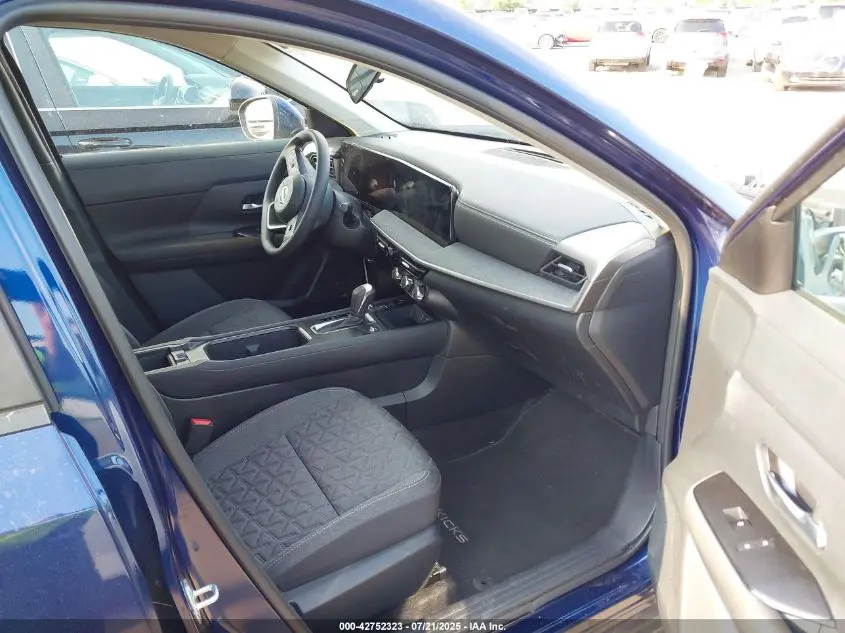 2025 NISSAN KICKS SV FWD