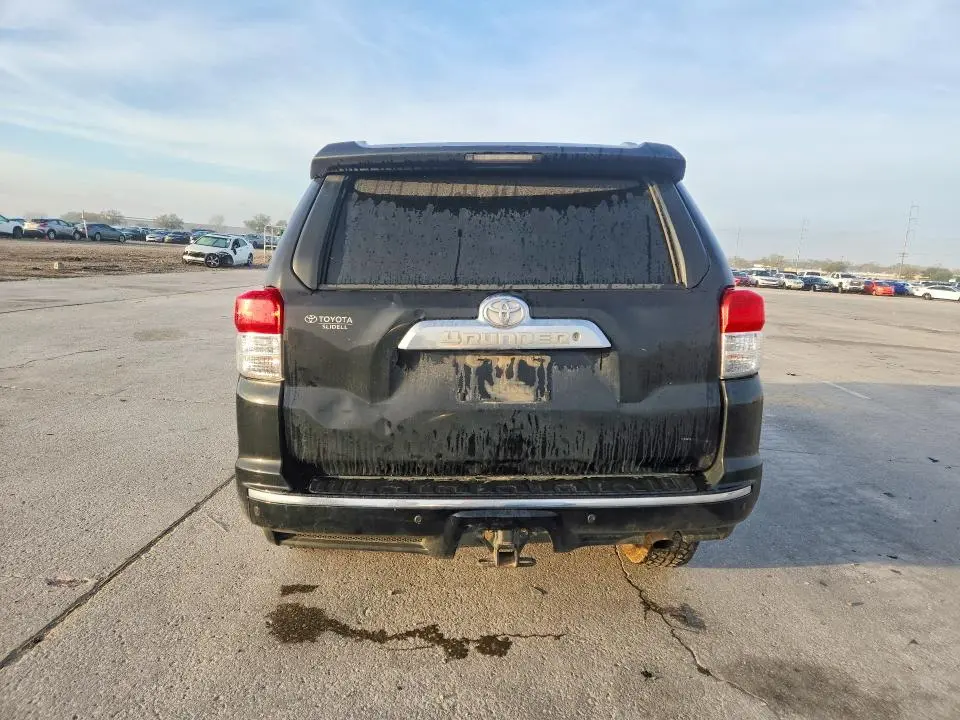 2011 TOYOTA 4RUNNER SR5  