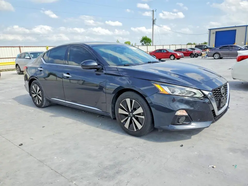 2019 NISSAN ALTIMA SV  
