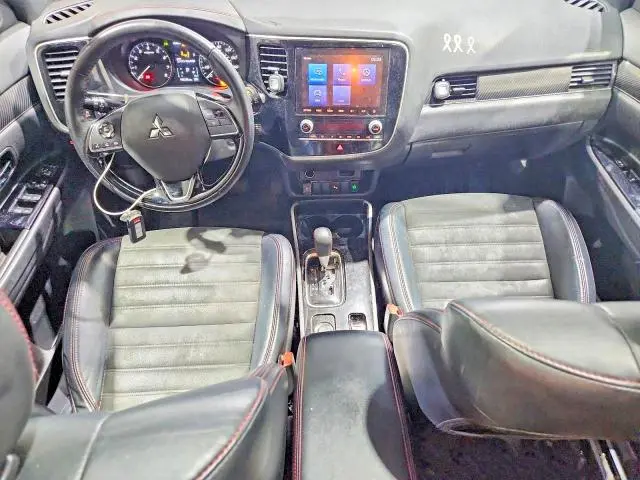 2020 MITSUBISHI OUTLANDER SE  