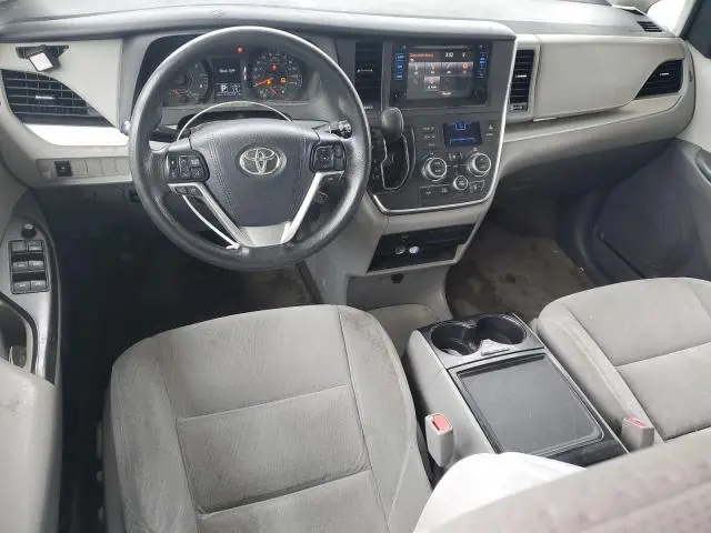 2015 TOYOTA SIENNA LE  