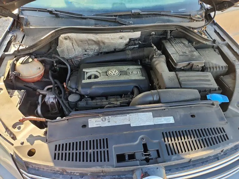 2012 VOLKSWAGEN TIGUAN S  
