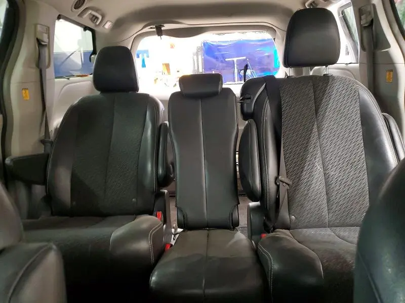 2012 TOYOTA SIENNA SPORT  