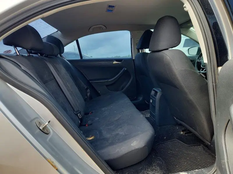 2015 VOLKSWAGEN JETTA BASE  
