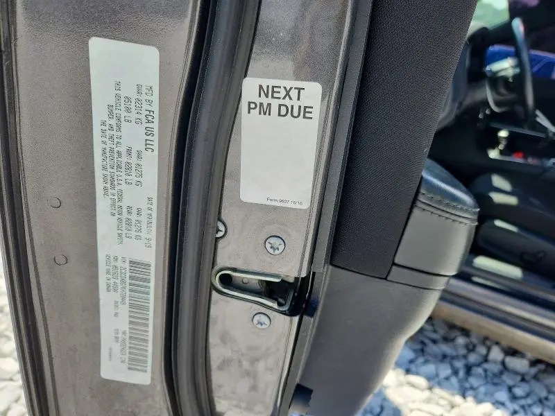2019 DODGE CHARGER SXT  