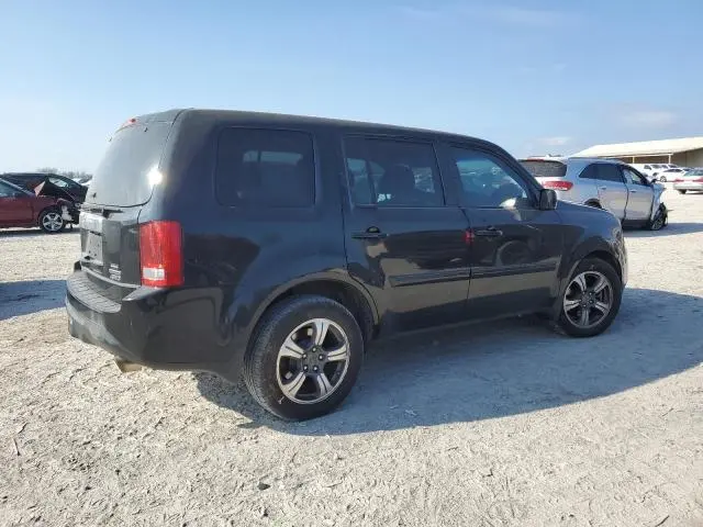 2015 HONDA PILOT SE  