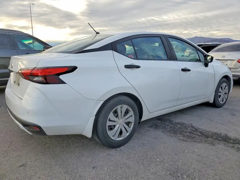 2021 NISSAN VERSA S  