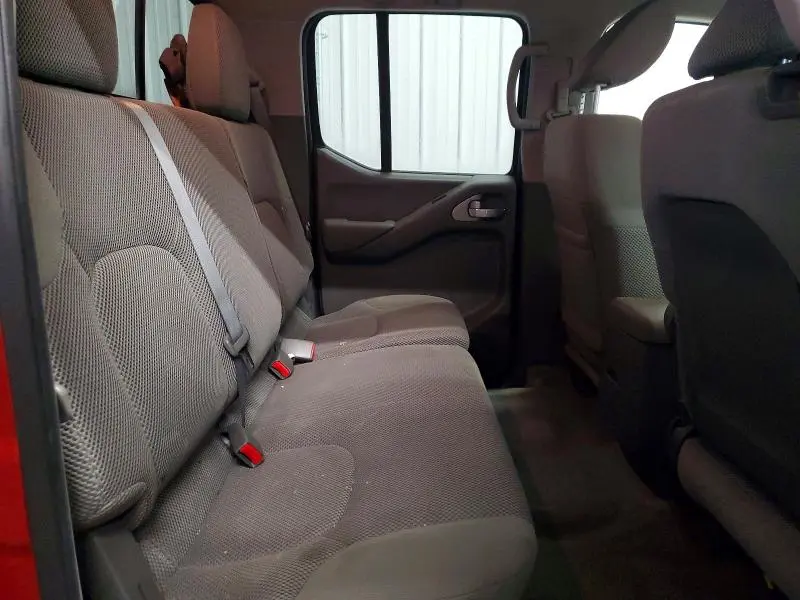 2014 NISSAN FRONTIER S  