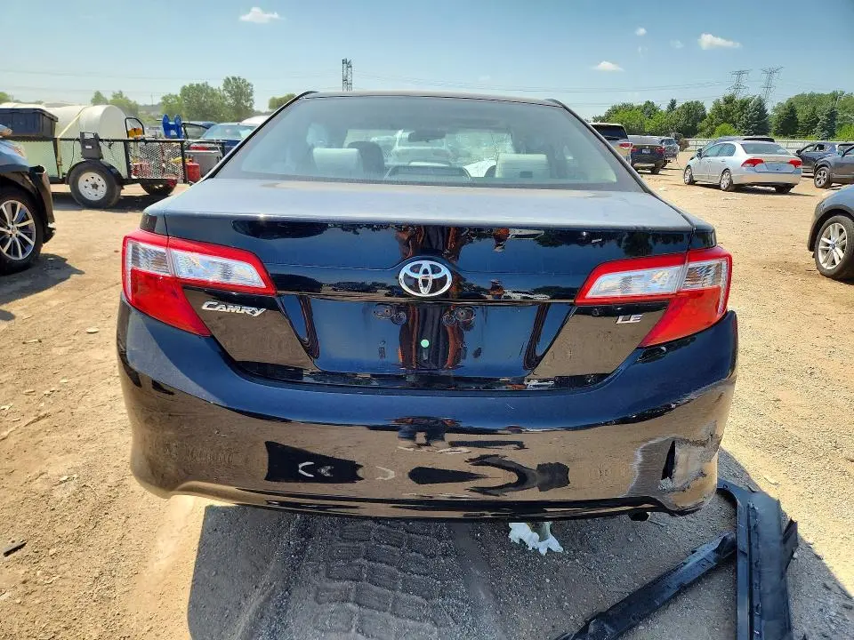 2012 TOYOTA CAMRY LE  