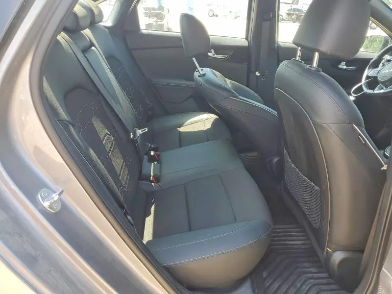 2024 KIA FORTE   
