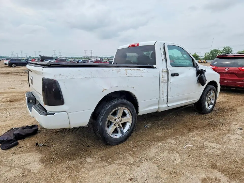2013 RAM 1500 ST  