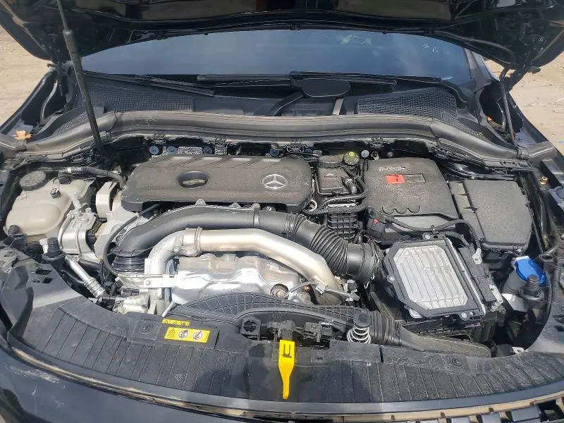 2025 MERCEDES-BENZ GLA 250  
