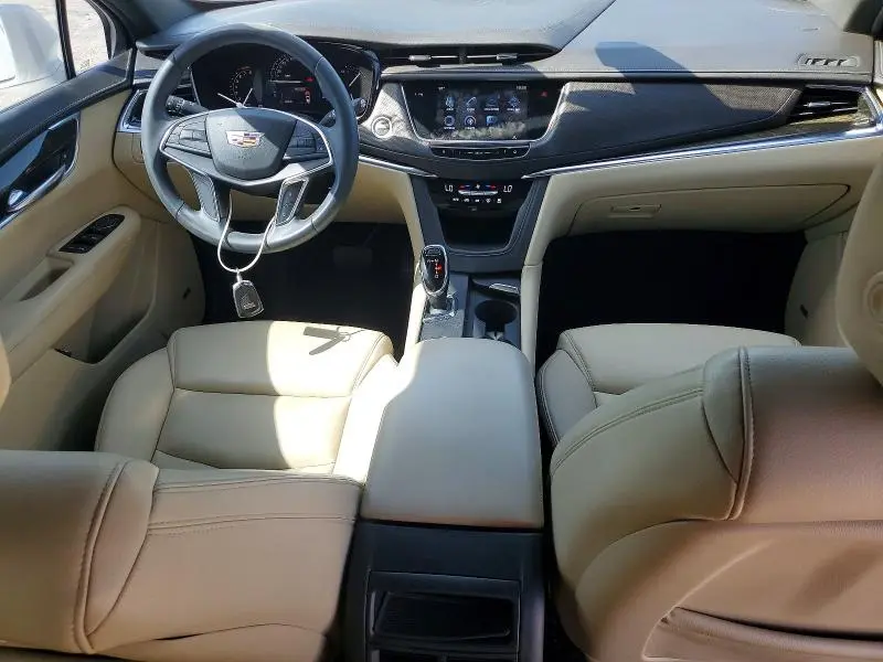 2017 CADILLAC XT5   