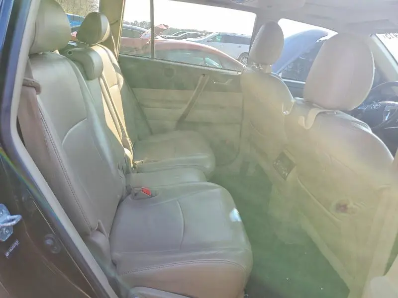 2013 TOYOTA HIGHLANDER LIMITED  