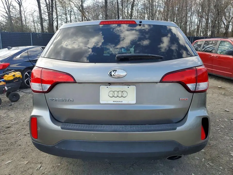2014 KIA SORENTO LX  