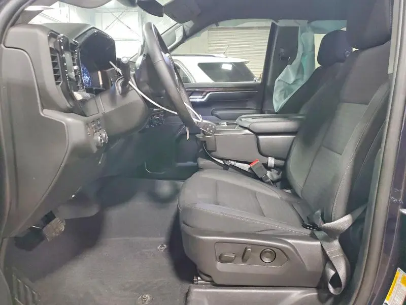 2023 CHEVROLET SILVERADO K1500 LT  