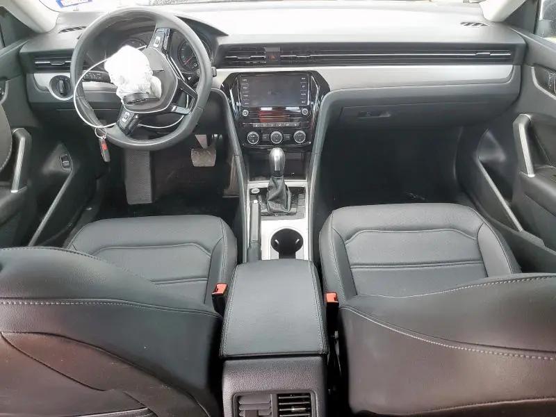 2022 VOLKSWAGEN PASSAT SE  