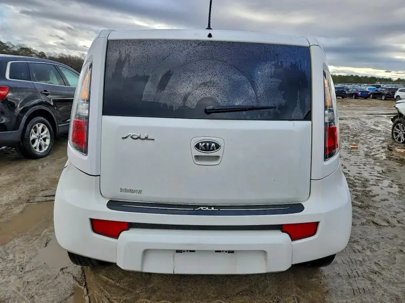 2010 KIA SOUL +  