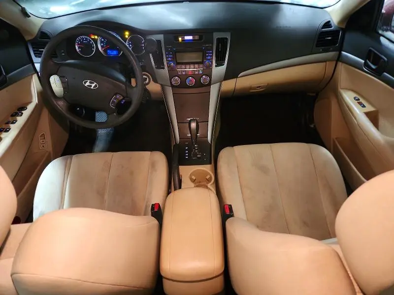 2010 HYUNDAI SONATA GLS  