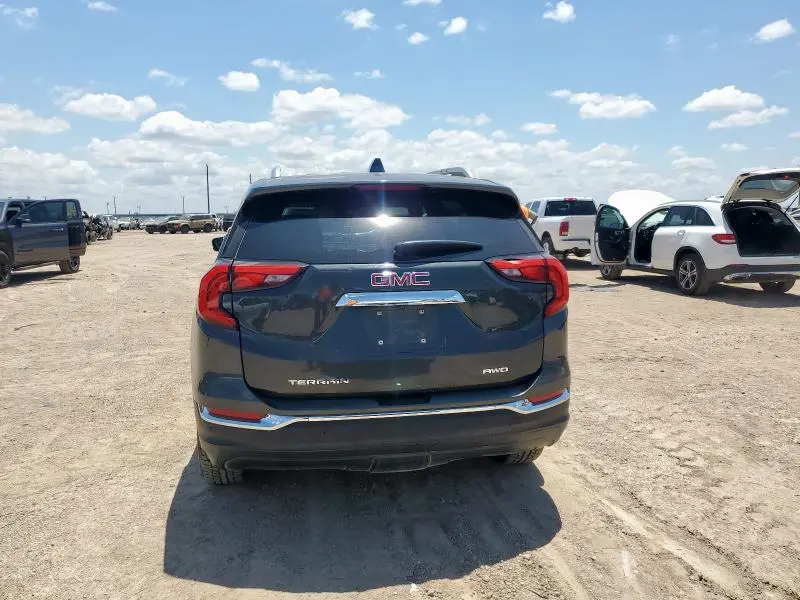 2018 GMC TERRAIN SLT  