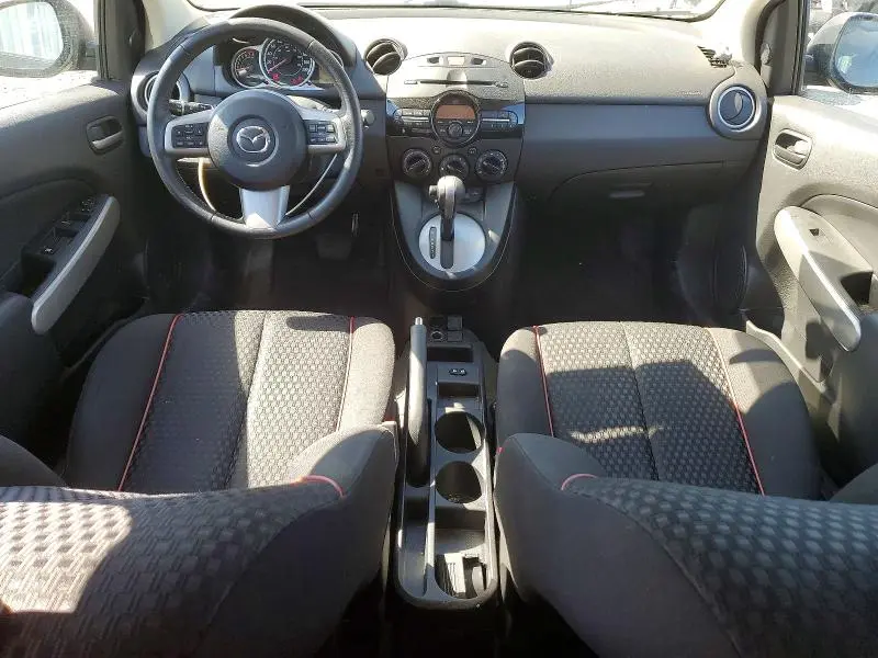 2011 MAZDA MAZDA2   