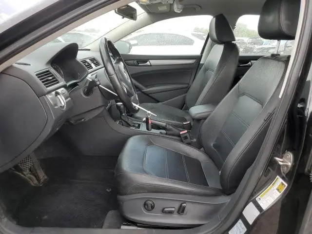 2015 VOLKSWAGEN PASSAT S  