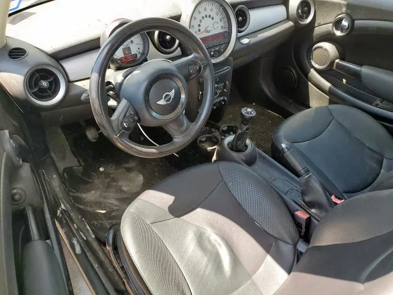 2013 MINI COOPER   