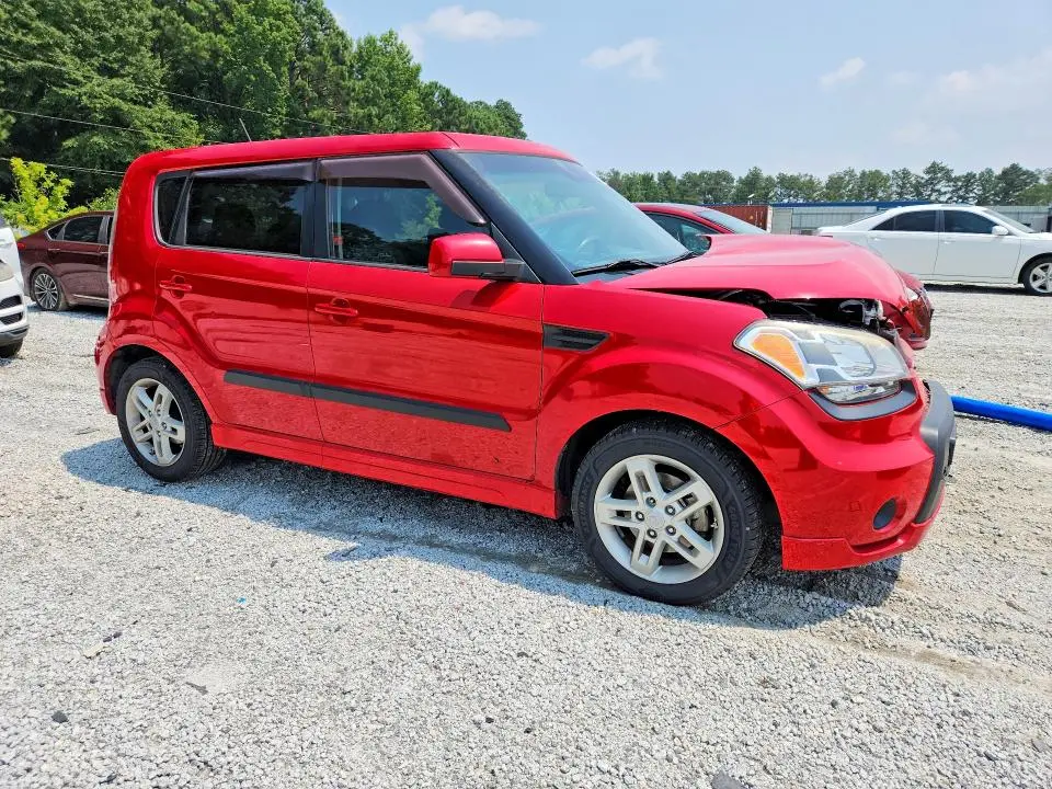 2011 KIA SOUL +  