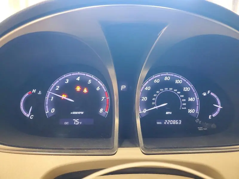 2011 TOYOTA AVALON LIMITED  