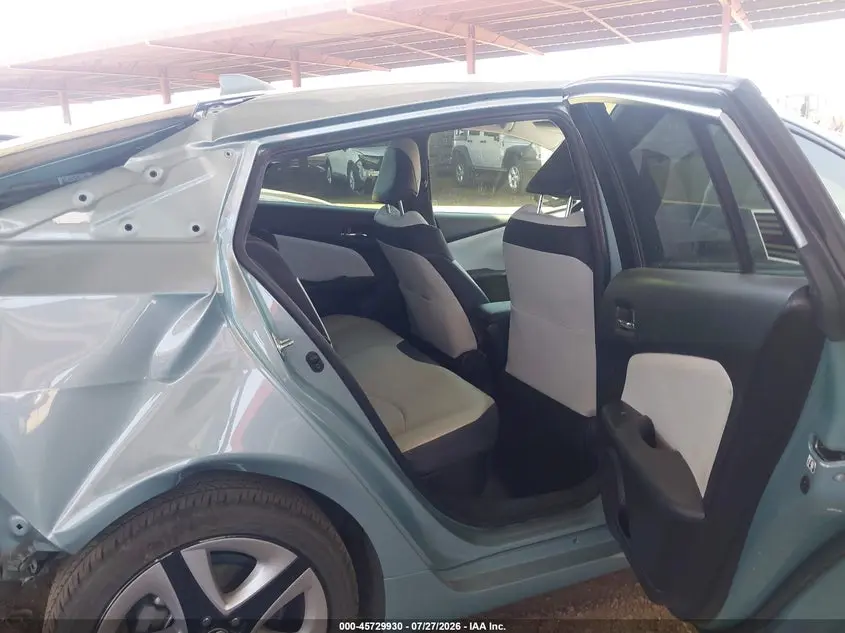 2017 TOYOTA PRIUS THREE TOURING