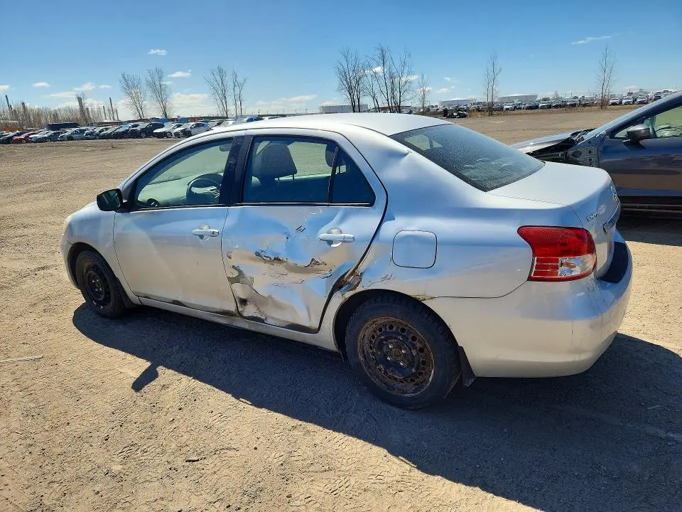 2010 TOYOTA YARIS BASE  