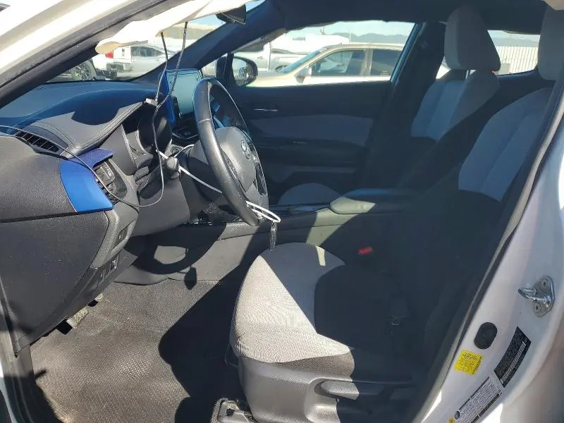 2019 TOYOTA C-HR XLE  