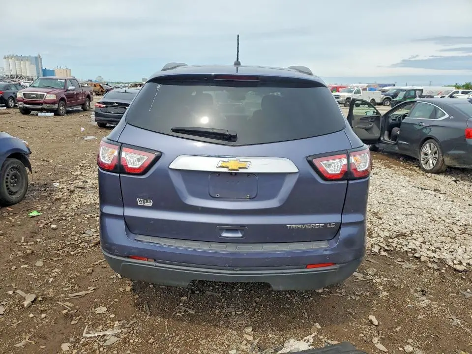 2014 CHEVROLET TRAVERSE LS  