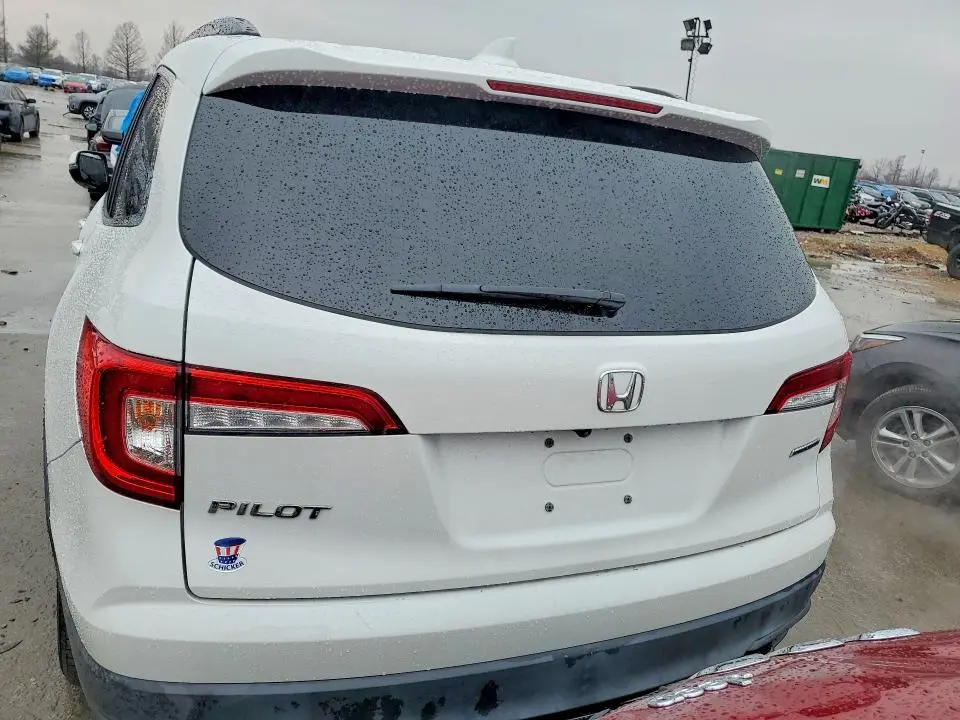 2021 HONDA PILOT SE  