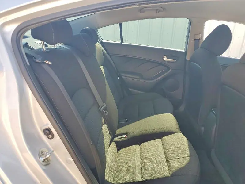 2017 KIA FORTE LX  