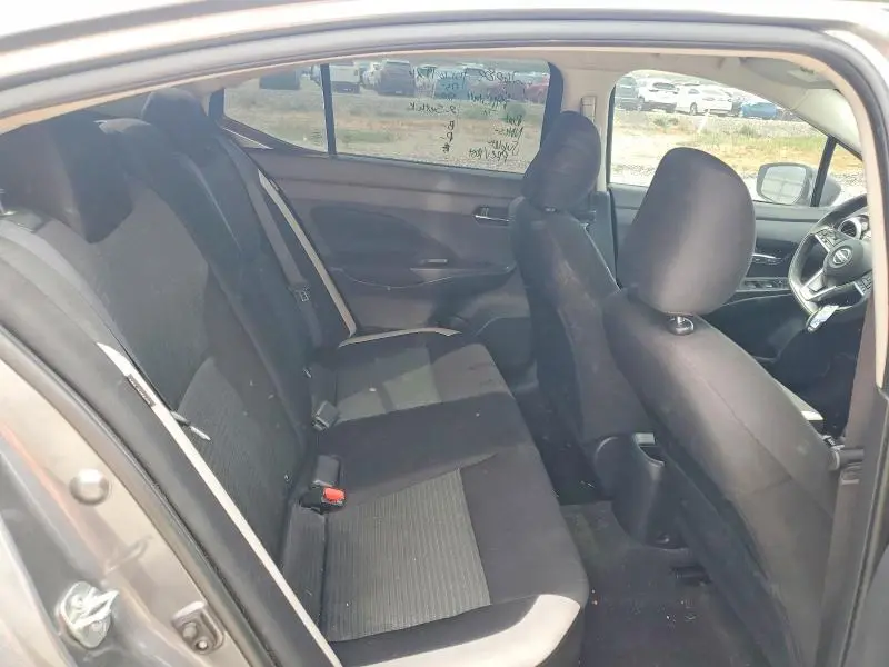 2021 NISSAN VERSA SV  