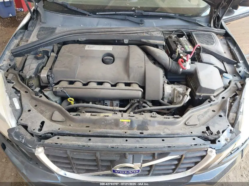 2010 VOLVO XC60  