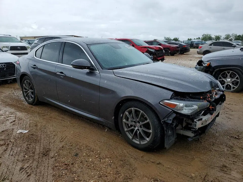 2018 ALFA ROMEO GIULIA   