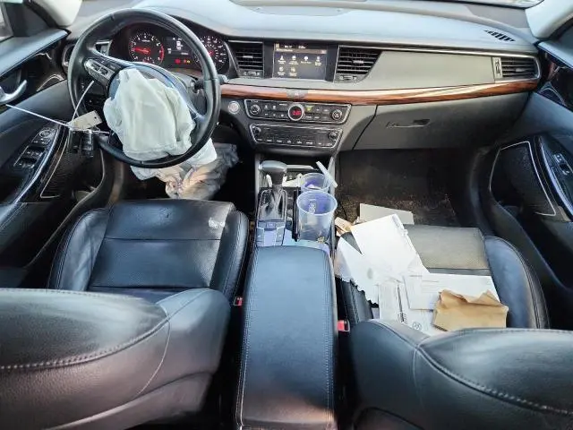 2017 KIA CADENZA PREMIUM  