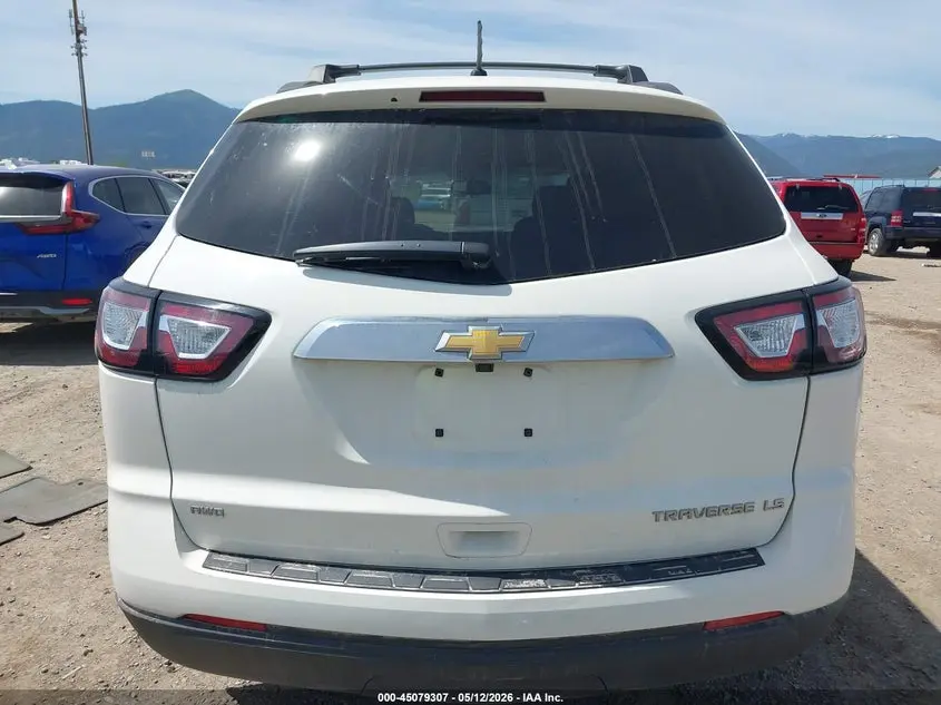 2014 CHEVROLET TRAVERSE LS