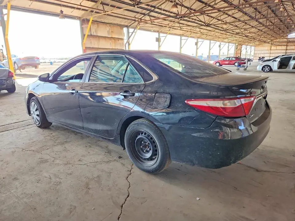 2016 TOYOTA CAMRY SE  